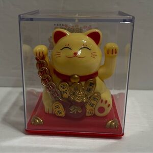 Solar Lucky Cat Waving Arm Solar Toy-yellow ,2” Tall,New